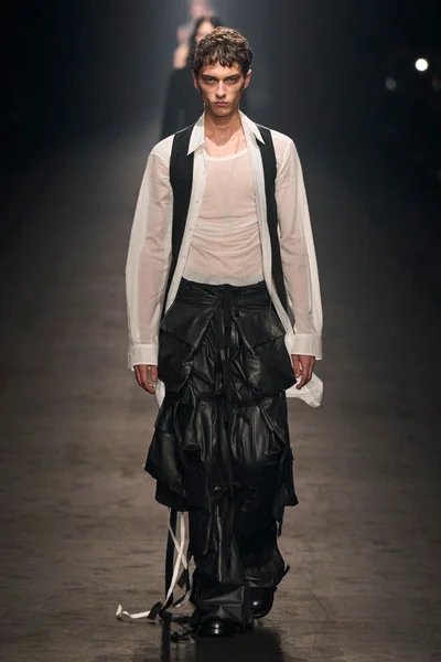 Look 29